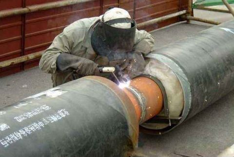Welding of heat supply pipeline